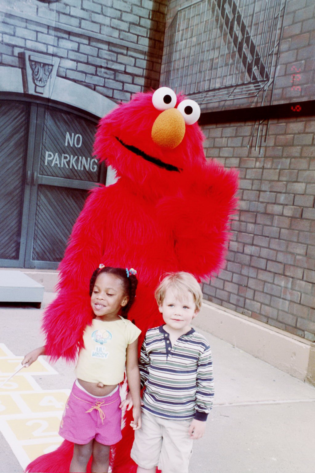 Elmo-K-A-June02.jpg