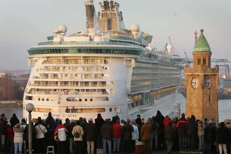 freedom_seas_003.jpg